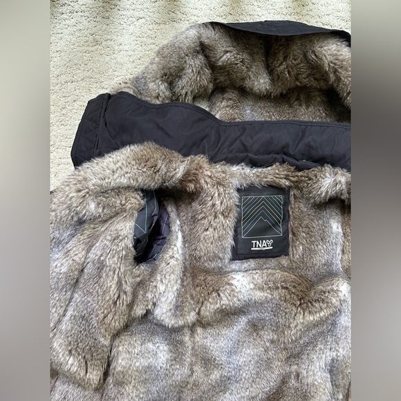 TNA - FAUX FUR PARKA - Picture 3 of 3